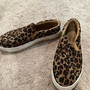 Slip ons
